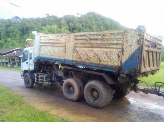 รถอีซูซุ 10 ล้อดั้ม FXZ 270 แรงม้า ปี 49 ( ขายแม่ , ลูก ) สนใจติดต่อ 081 - 6079515 รถอีซูซุ 10 ล้อดั้ม FXZ 270 แรงม้า ปี 49 ( ขายแม่ , ลูก ) สนใจติดต่อ 081 - 6079515