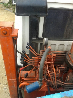 ลูกค้าจากหาดใหญ่ จองแล้วคะ วันจันทร์จะแจ้งอีกครั้ง / ขายด่วน เครน Unic 5 ตัน 5 ท่อน 270000