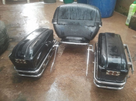 ขายกระเป๋าข้างของแต่งช๊อปเปอร์ ไฟเบอร์พร้อมเหล็กยึด สภาพดี