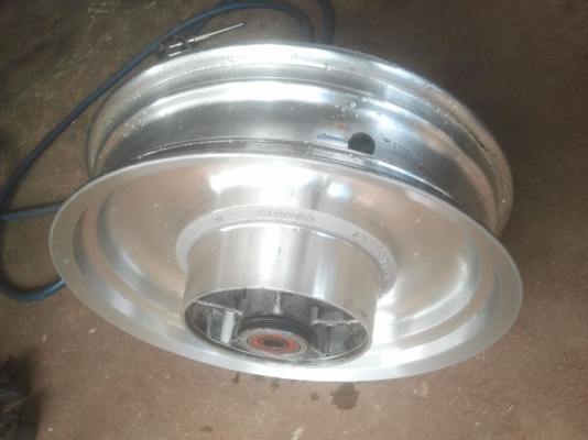 ขายล้อตันขอบ15 ดุมล้อ ยางกันกระชาก   ไม่ได้ใช้(เดิมเป็นของ steed)