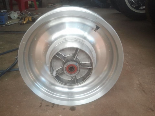 ขายล้อตันขอบ15 ดุมล้อ ยางกันกระชาก   ไม่ได้ใช้(เดิมเป็นของ steed)