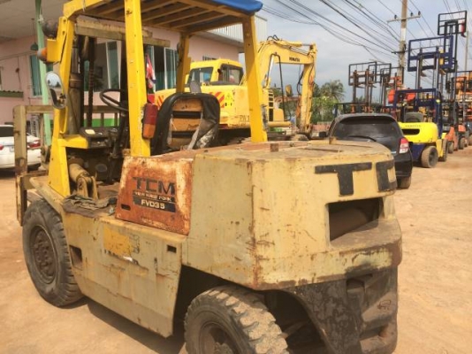 ขายฟอร์คลิฟต์ TCM FD35 เครื่องยนตร์ ISUZU 6 สูบดีเซล เกียร์ธรรมดา เสาสูง .3 เมตร  ยก 3.5ตัน  นำเข้าจากญี่ปุ่น