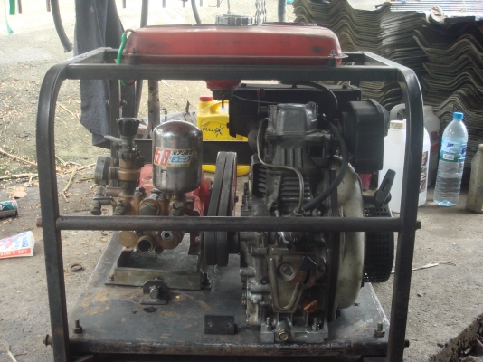 ปั้มอัดฉีดแรงสูงเครื่องดีเซล กับรถบรรทุกการเกษตร ปั้มอัดฉีดแรงสูงเครื่องดีเซล กับรถบรรทุกการเกษตร