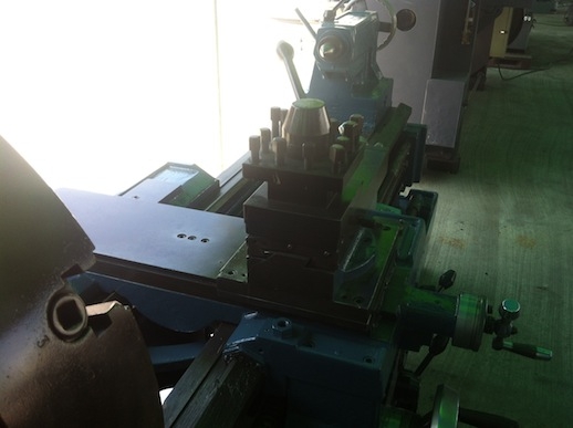 เครื่องกลึง หัวจับ600mm เปิดคอ เครื่องกลึง หัวจับ600mm เปิดคอ