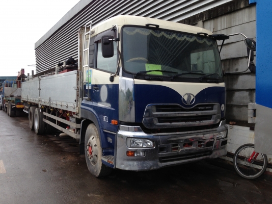 ขายนิสสัน 10 ล้อ