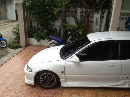 รถบ้าน CIVIC ตัวท๊อบเครื่องD15b V-tec ช่างล่างแน่น แก๊ส+น้ำมัน แอร์เย็น ใครมองหาอยู่ไม่ผิดหวังครับ รถบ้าน CIVIC ตัวท๊อบเครื่องD15b V-tec ช่างล่างแน่น แก๊ส+น้ำมัน แอร์เย็น ใครมองหาอยู่ไม่ผิดหวังครับ