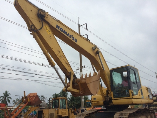 ขายรถแบคโฮ KOMATSU PC200-8 รถปี2009 ทำงาน 5พันกว่าชั่วโมง มีกล้องหลัง สภาพสวย นำเข้าจากญี่ปุ่น ติดต่อ 081-2990958