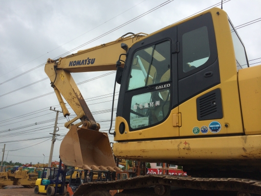 ขายรถแบคโฮ KOMATSU PC200-8 รถปี2009 ทำงาน 5พันกว่าชั่วโมง มีกล้องหลัง สภาพสวย นำเข้าจากญี่ปุ่น ติดต่อ 081-2990958