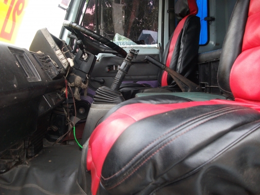 ขายรถบรรทุกตู้แห้งสำหรับขนสิ่งของรถอิสูซุร๊อกกี้ห้างเเท้เครื่อง175แรงปี40นางฟ้าเบรคทิฟฟี้ฟวงมาลัยเพลาเว้อยาว7เมตรเฟื่องท้ายใหญ่ครัชซีสวย โทร 0817894515