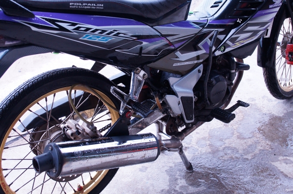 ขาย HONDA SONIC ตัวใหม่ ปี 48 ทะเบียนพร้อมโอน เอกสารครบ เครื่องเดิม ดีมากพร้อมใช้ ไม่ดัง ไม่หอน ไม่เยิ้ม สภาพรถตามรูป ครับ ขาย HONDA SONIC ตัวใหม่ ปี 48 ทะเบียนพร้อมโอน เอกสารครบ เครื่องเดิม ดีมากพร้อมใช้ ไม่ดัง ไม่หอน ไม่เยิ้ม สภาพรถตามรูป ครับ