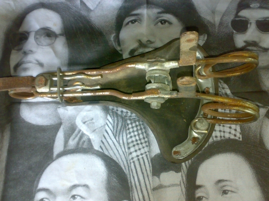 ขายเบาะ/อานจักรยาน หนังแท้ครับ *** พี่สัมพันธ์ ศีราชา จองไว้แล้วครับ