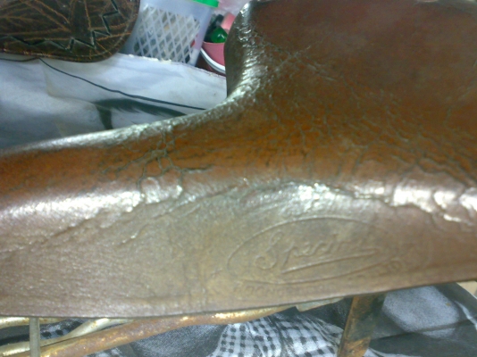 ขายเบาะ/อานจักรยาน หนังแท้ครับ *** พี่สัมพันธ์ ศีราชา จองไว้แล้วครับ