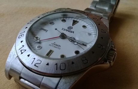 นาฟิกา TIAHIIA auto  ไม่ทราบสัญชาตแน่ชัด