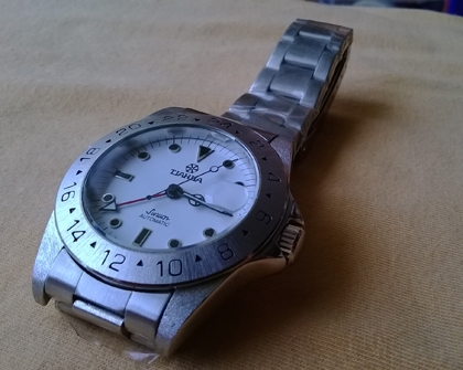 นาฟิกา TIAHIIA auto  ไม่ทราบสัญชาตแน่ชัด