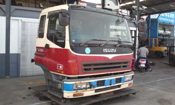 หัวเก๋ง 10 ล้อ ISUZU GIGA สภาพสวย อุปกรณ์ครบ