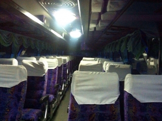 ขาย รถบัสแอร์ 6 ล้อ โทร.081-8575279,081-5620168