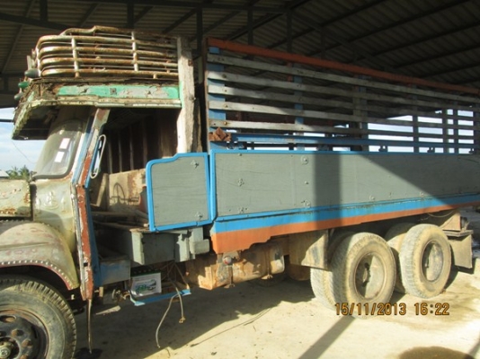 ต้องการขายรถบรรทุก 10 ล้อ หัวยาว เพลาเดียว