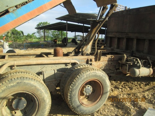 ต้องการขายรถบรรทุก 10 ล้อ หัวยาว เพลาเดียว