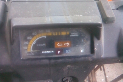 สามล้อคลาสสิคฮอนด้าเอวอ่อนสภาพเดิมๆครับเครื่องติดครับวิ่งได้ครับเป็นฮอนด้าญี่ปุ่นครับหายากแล้วครับราคานี้น่าเก็บครับ