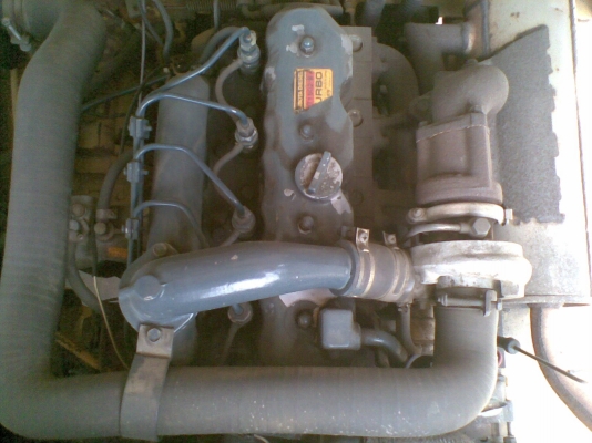 ต้องการขายรถตักล้อยางยี่ห้อ tcm-810a-2รถนำเข้าจากญี่ปุ่น