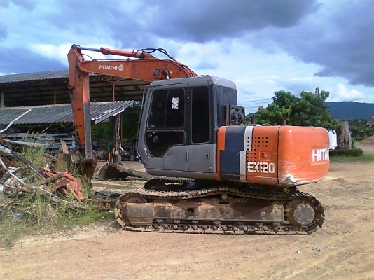 รถแบคโฮ HITACHI EX 120-2 รถสีเดิม ๆ มีแอร์ มีใบอินวอยล์จดทะเบียนได้.