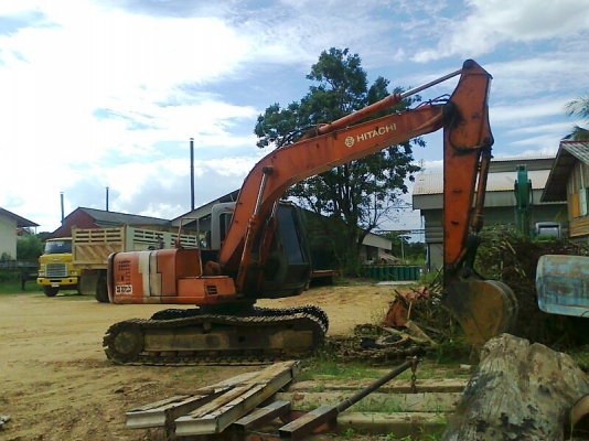 รถแบคโฮ HITACHI EX 120-2 รถสีเดิม ๆ มีแอร์ มีใบอินวอยล์จดทะเบียนได้.