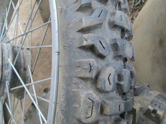 ขาย ล้อ dt กับ ไฟหน้า dt