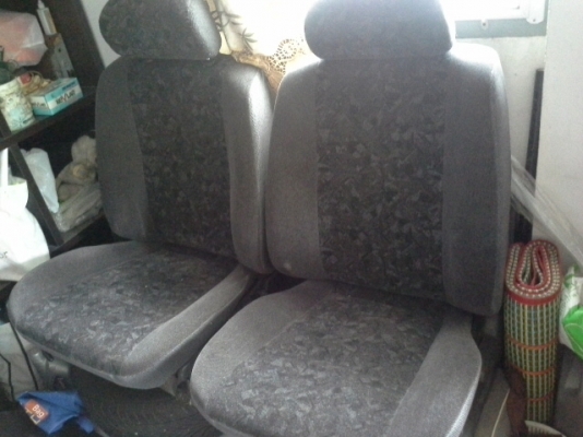 เบาะสวยมากขายถูก3800-กำมะหยี่อย่างดีไม่มีขาด มีให้ทั้งคู่หน้าและเบาะหลังคร้าบ รีบเลย0817915677ดูรูปเพิ่มinboxมาค้าบ