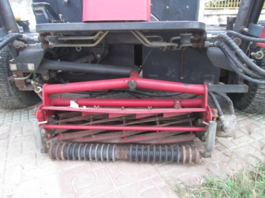 รถตัดหญ้าแบบนั่งขับ BARONESS LM560