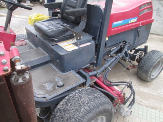 รถตัดหญ้าแบบนั่งขับ BARONESS LM560