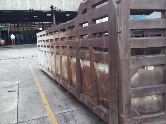 ขายกระบะดั๊มใส่เดก้าถูกๆราคาเศษเหล็ก