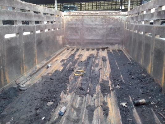 ขายกระบะดั๊มใส่เดก้าถูกๆราคาเศษเหล็ก