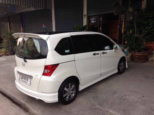 ขาย รถฮอนด้า ฟรีด E ปี 2010 ขาย รถฮอนด้า ฟรีด E ปี 2010