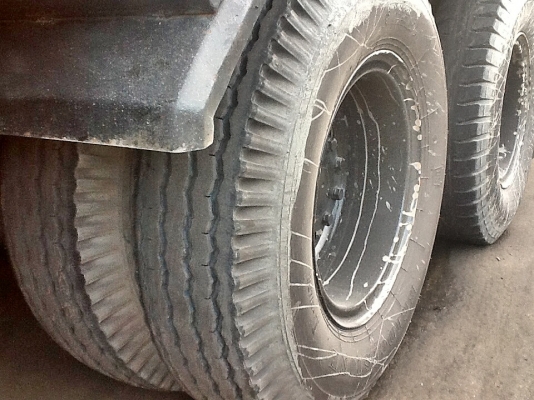 ขายรถบรรทุกสิบล้อติดเครน