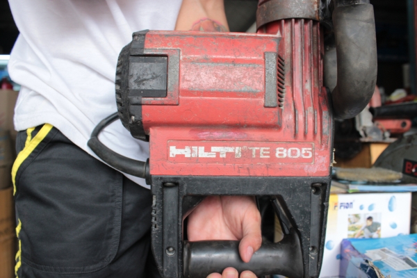 ขายเครื่องเจาะ HILTI TE805 ราคา11500 ขายเครื่องเจาะ HILTI TE805 ราคา11500