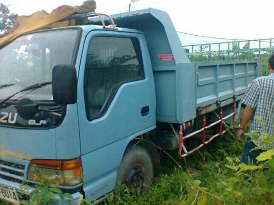 ขายรถดั๊ม ISUZU 6ล้อ เครื่อง 110 แรงม้า กระบะดั๊มยาว4เมตร