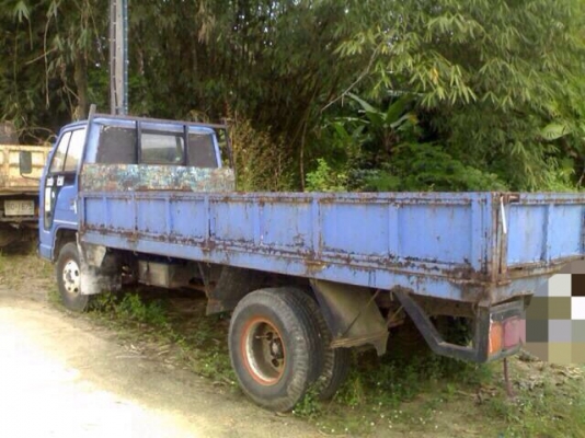 รถอีซูซุ 6 ล้อ TL125 85 แรงม้า สนใจติดต่อ 081 - 6079515 รถอีซูซุ 6 ล้อ TL125 85 แรงม้า สนใจติดต่อ 081 - 6079515