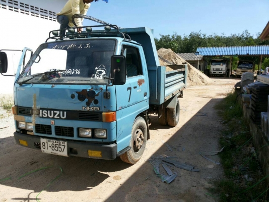 ขายรถ 6 ล้อดัมพ์ ISUZU NKR 88 แรงม้า เลขคัสซี NKR55EU5-7101729 เลขเครื่อง 4JB1-406507 ปี 2532 ราคา 300000