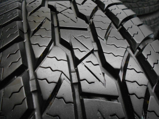 ขายยาง Maxxis Bravo 700 A/T 235/75/15 ปี 10 ดอกสวย ไม่มีปะ 1 ชุด/ใส่-ถ่วงฟรีค่ะ
