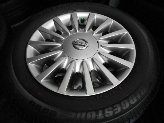 ขายล้อแม็ก Nissan Teana ขอบ 16 พร้อมยาง Bridgestone 205/65/16 ปี 10/เทิร์นได้-ใส่ฟรีค่ะ