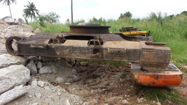 ขายด่วน เฟรมล่าง HITACHI EX200-3