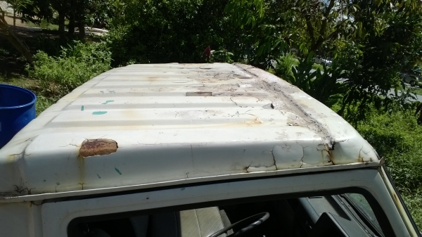 หัวเก๋งHINO KR300 มีอุปกรณ์ครบ มีผุนิดเดียวที่บันได....