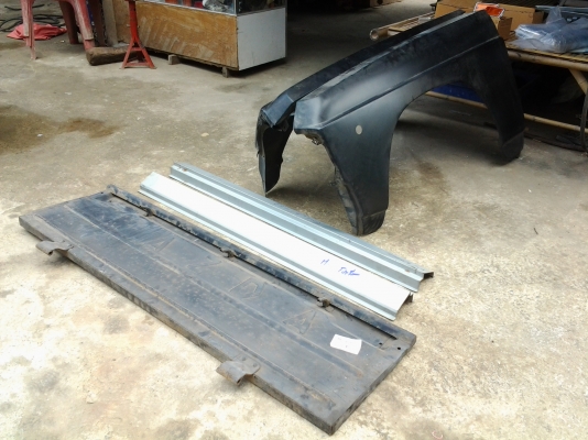 JOE CLASSIC ขายแก้มมาสด้าโปรซีด1500 1600บันไดข้างโปรซีด1500 1600ฝาท้ายโปรซีด.สนใจสอบฤามได้..