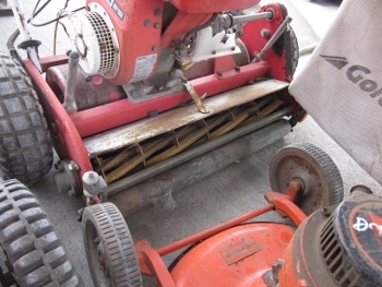 ขาย- เครื่องตัดหญ้าเดินตาม แบบใบมีดและตัดกรีนสนาม จำนวนมาก ราคา ตั้งแต่ 4,800-28,000 บาท ขาย- เครื่องตัดหญ้าเดินตาม แบบใบมีดและตัดกรีนสนาม จำนวนมาก ราคา ตั้งแต่ 4,800-28,000 บาท