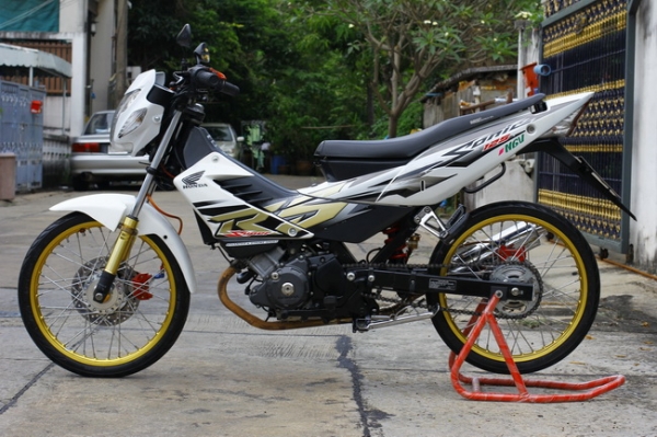 โซนิค ตัวใหม่ 50  Start มือ สวยๆ ล้อทอง  ราคาถูก