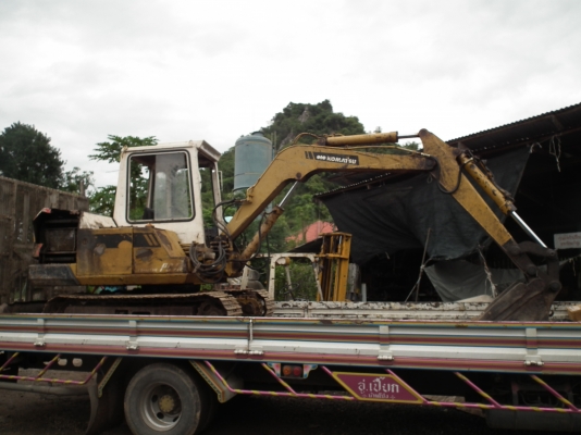 รถแบคโฮ