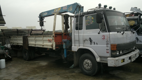 ขายด่วน หกล้อติดเครน 3 ตัน