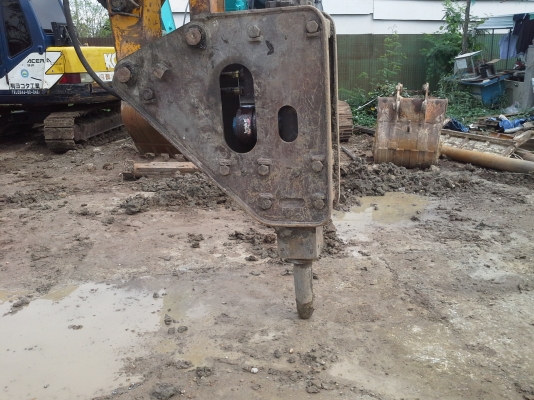 ขายด่วนรถแบ็คโฮ045N2 พร้อมหัวกระแทก