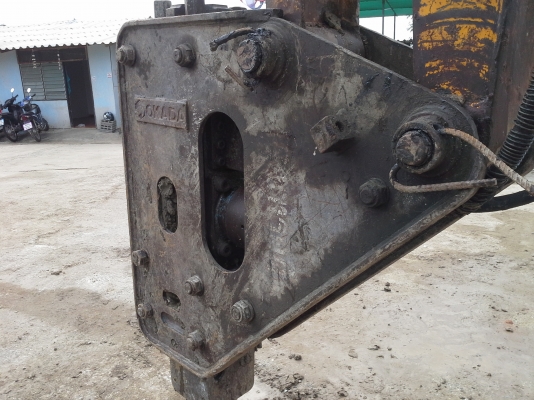 ขายด่วนรถแบ็คโฮ045N2 พร้อมหัวกระแทก