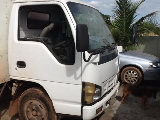 ขายด่วนNKR71RY52E5 ปี49 รถใช้งานอยู่ขายเบื่อคนขับขายที่495000